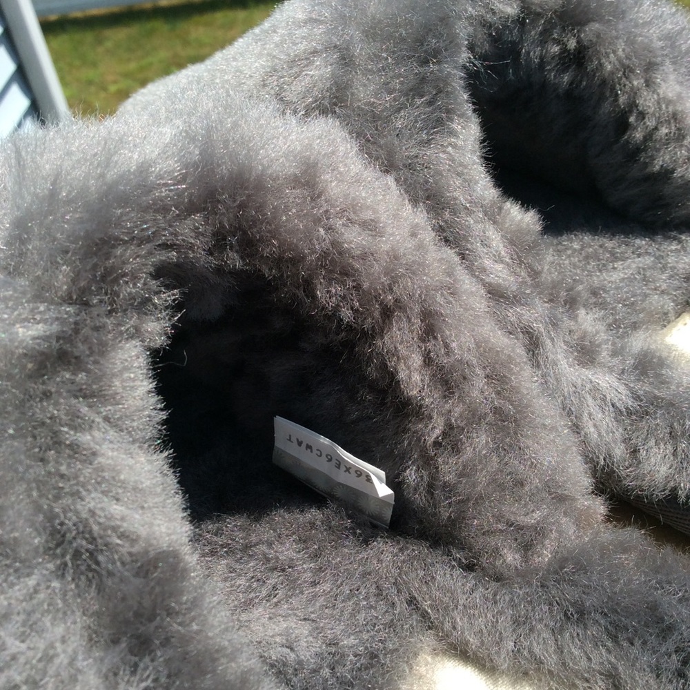 UGG FLUFF CLOG - Picture 7 of 7